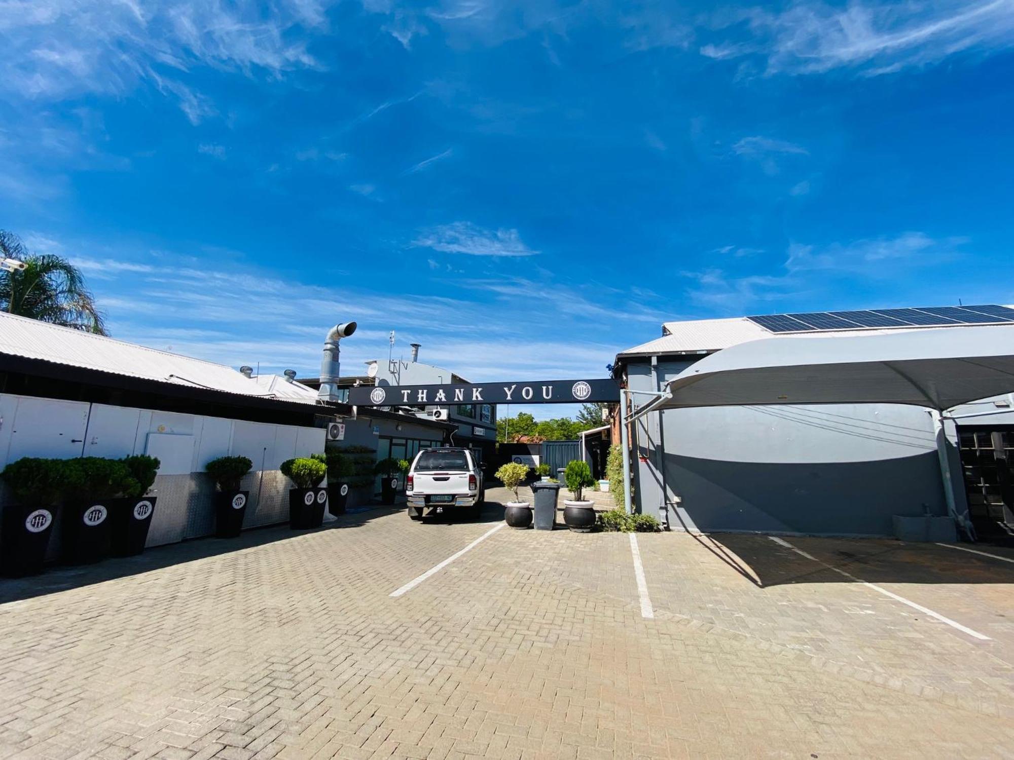 Halfway House Hotel Kimberley Exterior photo